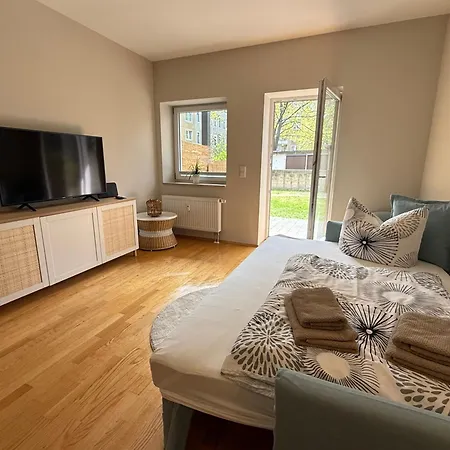 Lägenhet Neu !! Im Herzen Der Neustadt Aber Ruhig - Mit Terrasse