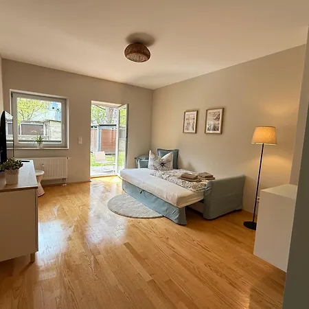 Appartement Neu !! Im Herzen Der Neustadt Aber Ruhig - Mit Terrasse *