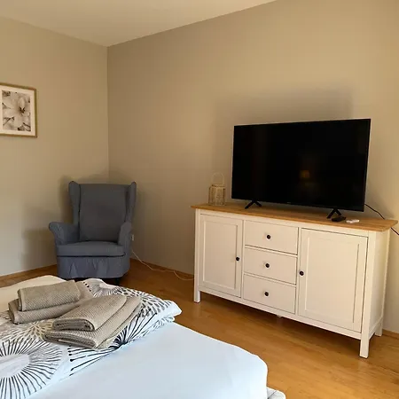 Appartement Neu !! Ruhiges Mit Parkplatz Nahe Innenstadt Und Infineon Tsmc